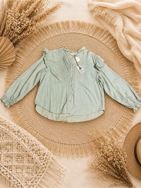 Easel Los Angeles Sage Green Pintuck Ruffle Blouse | NWT | Boho Long Sleeve Top
